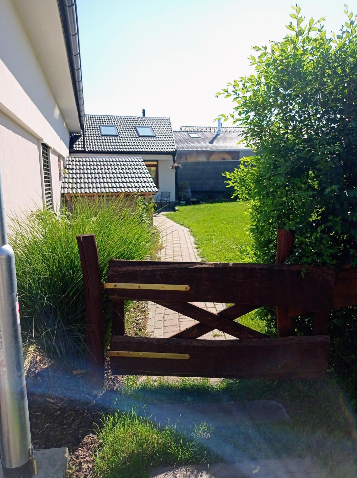 Penzion Mikulecky Kutloch Mikulčice Exterior foto
